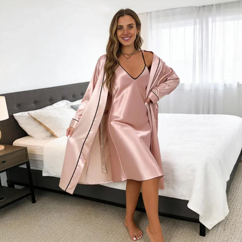 Bata de seda estilo cruzado de corte relajado