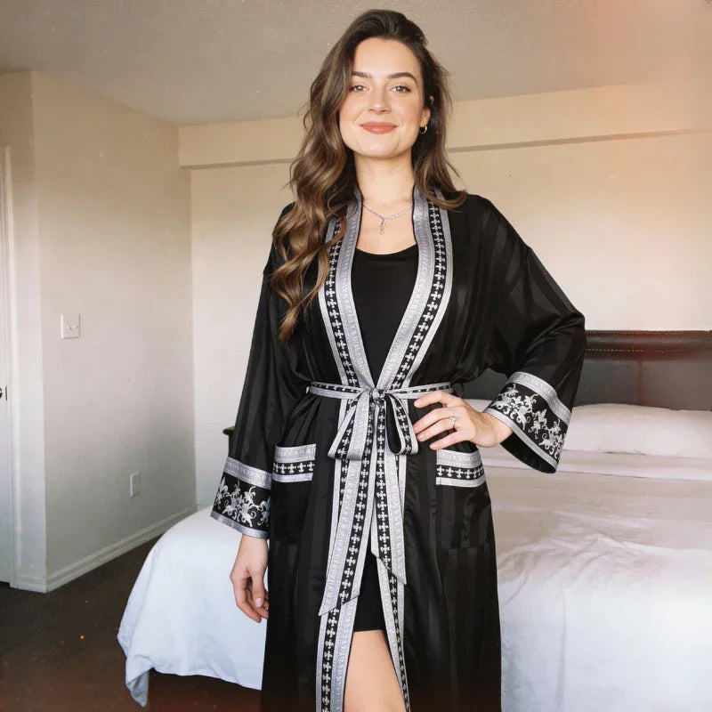 Robe en soie à imprimé floral avec ceinture