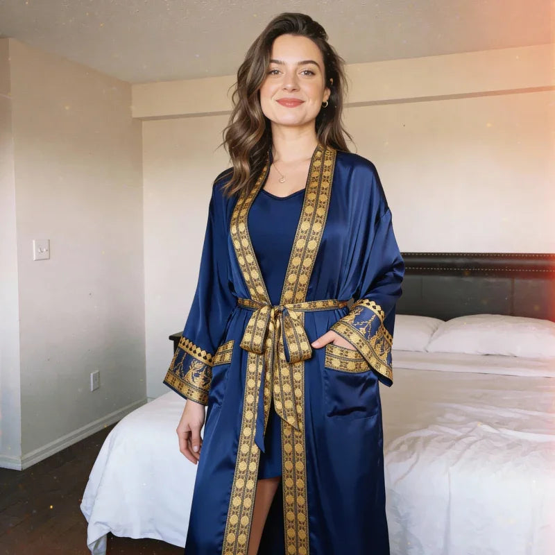 Robe en soie à imprimé floral avec ceinture
