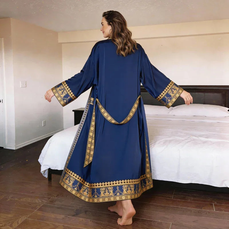 Robe en soie à imprimé floral avec ceinture