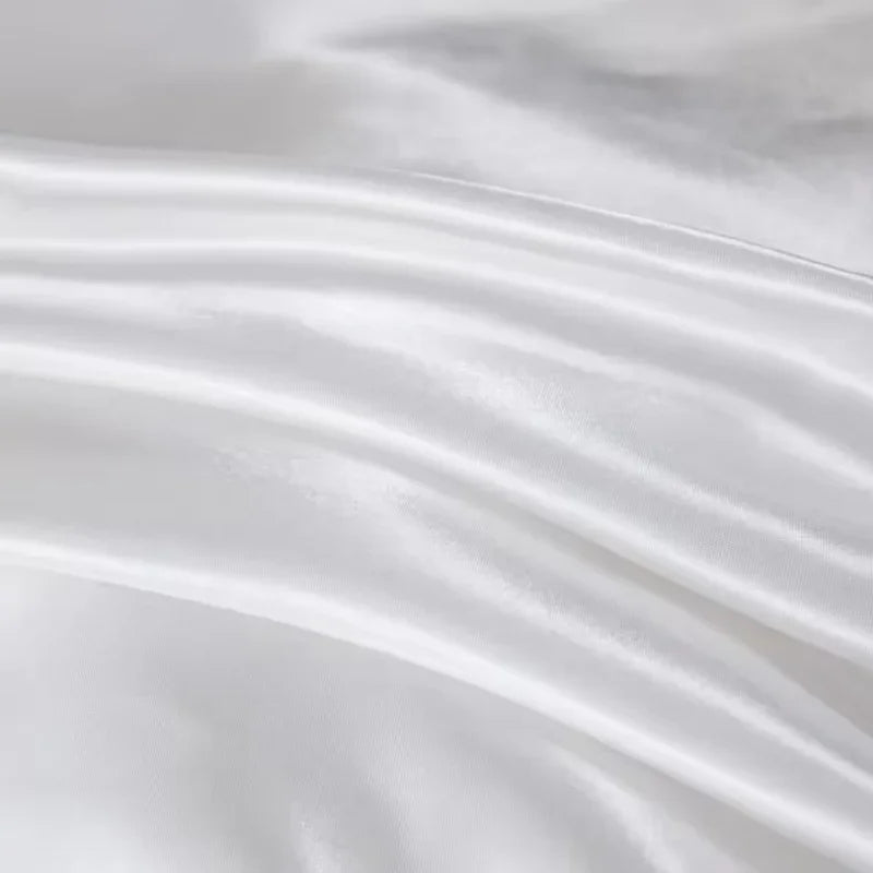 Premium beddengoedset met pluche dekbed en zijdezachte textuur