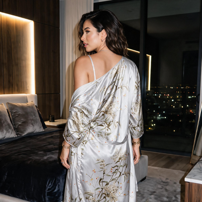 Chemise de nuit en soie Kimono Golden Whisper