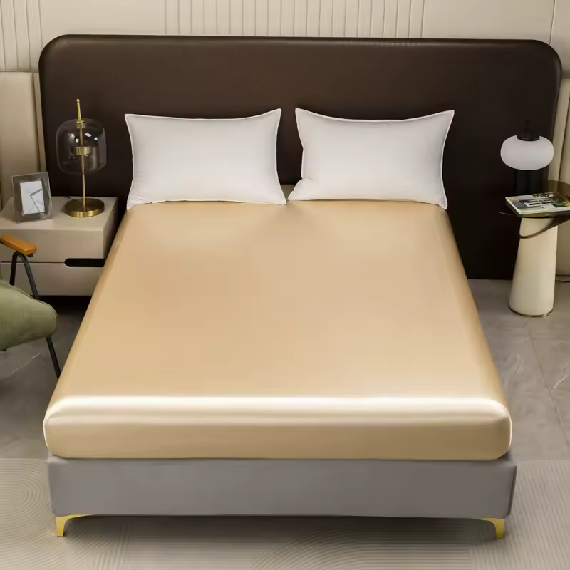 Fitted Satin Set with Smooth Surface and Tailored Look