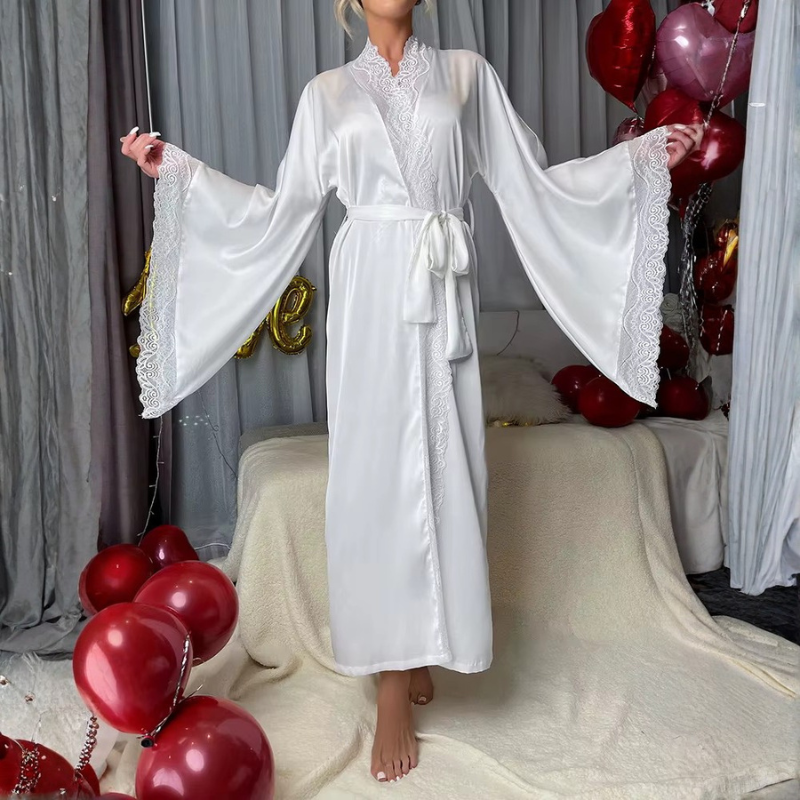 Étoile Long Satin Lace Robe