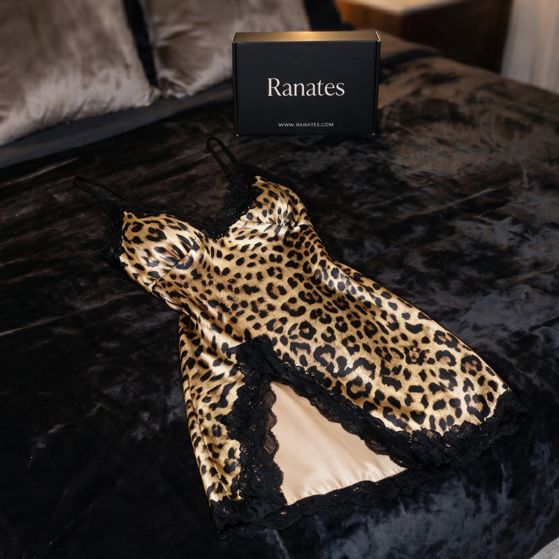 Chemise de nuit en soie à imprimé animalier Curve Fit 