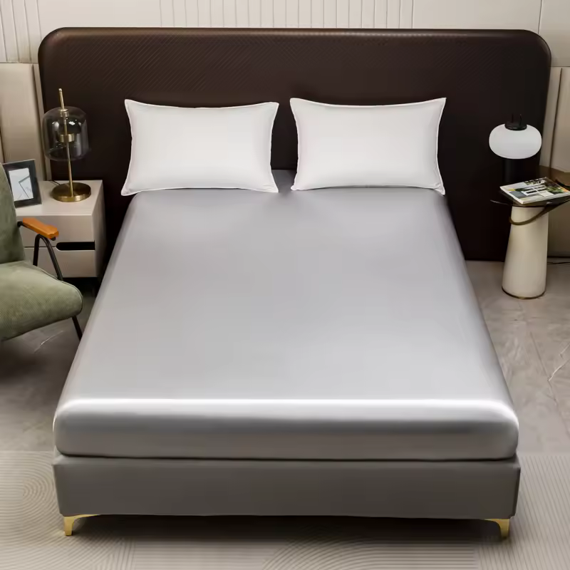 Fitted Satin Set with Smooth Surface and Tailored Look