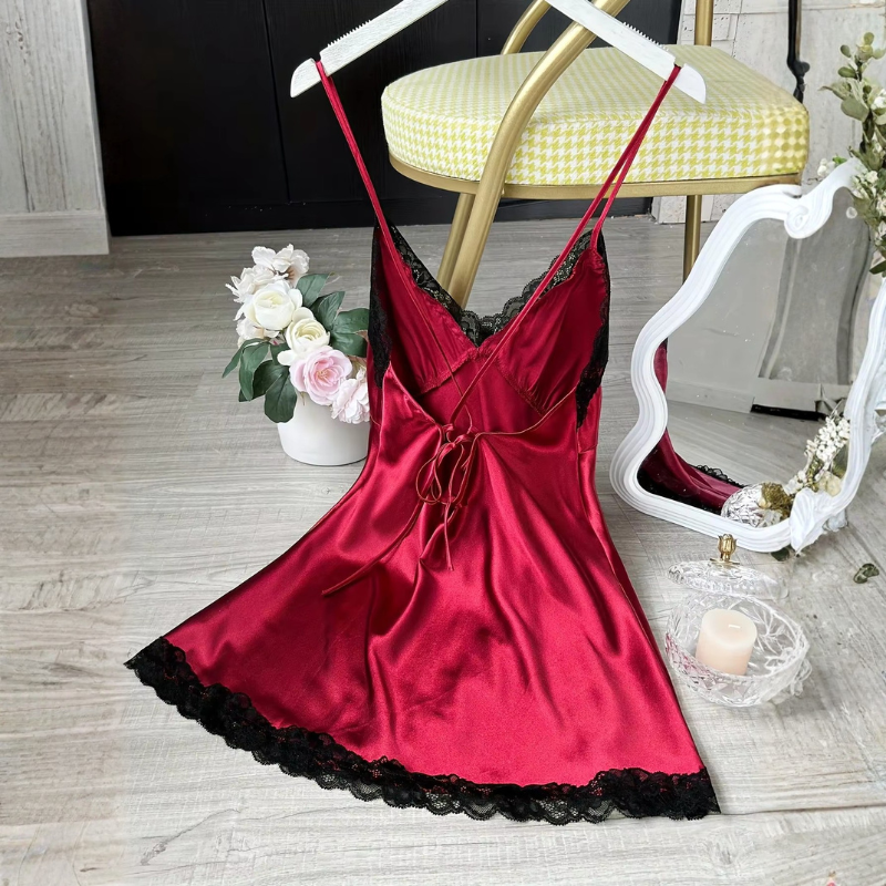 Babydoll de seda con cuello vuelto de lujo 